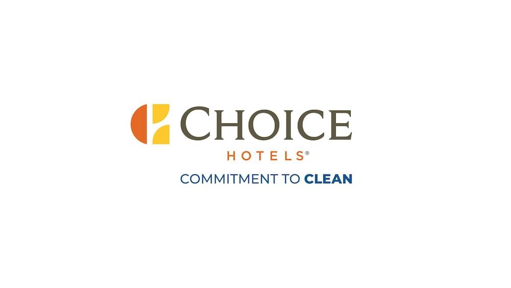 Quality Inn & Suites Grand Prairie Esterno foto