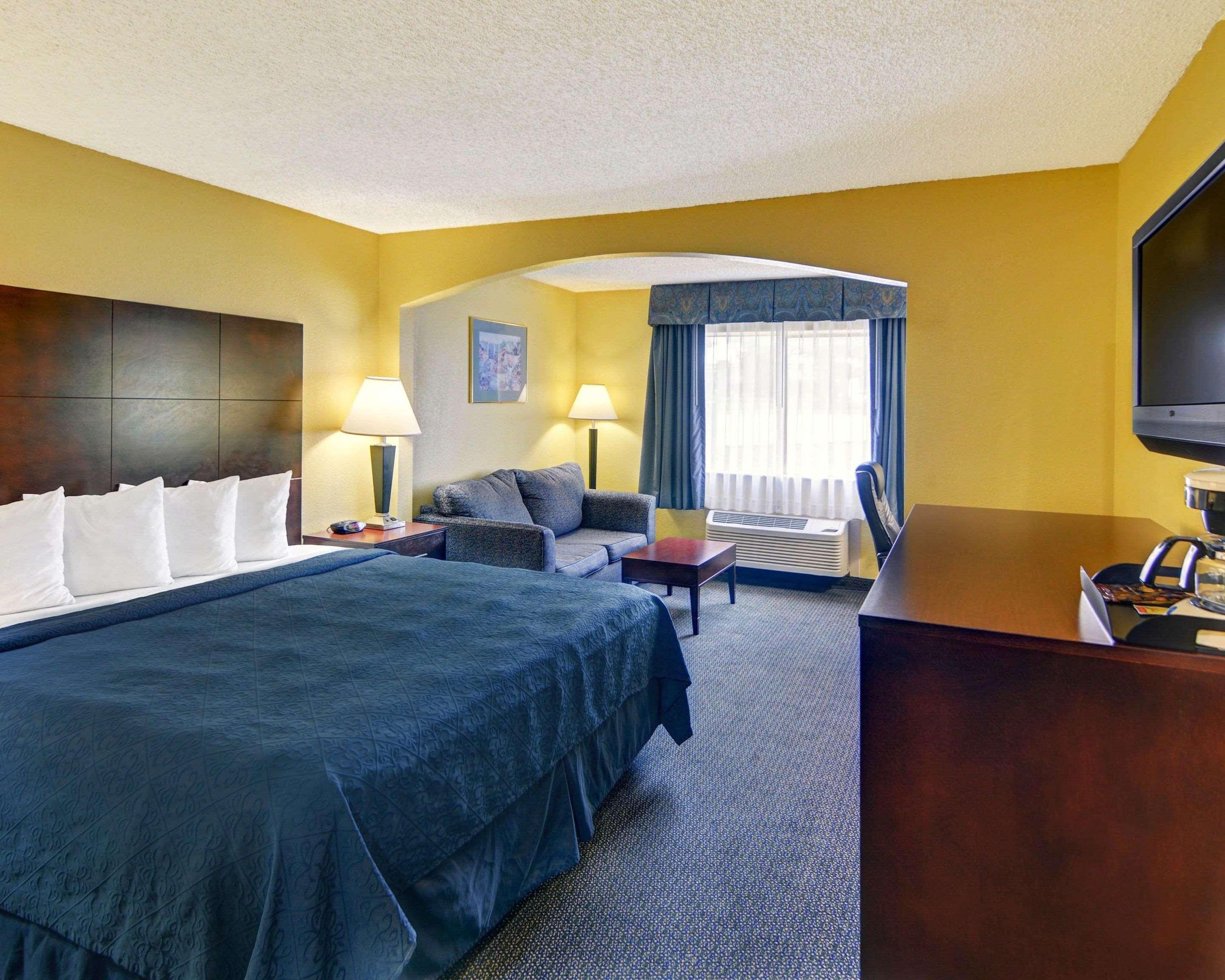 Quality Inn & Suites Grand Prairie Esterno foto
